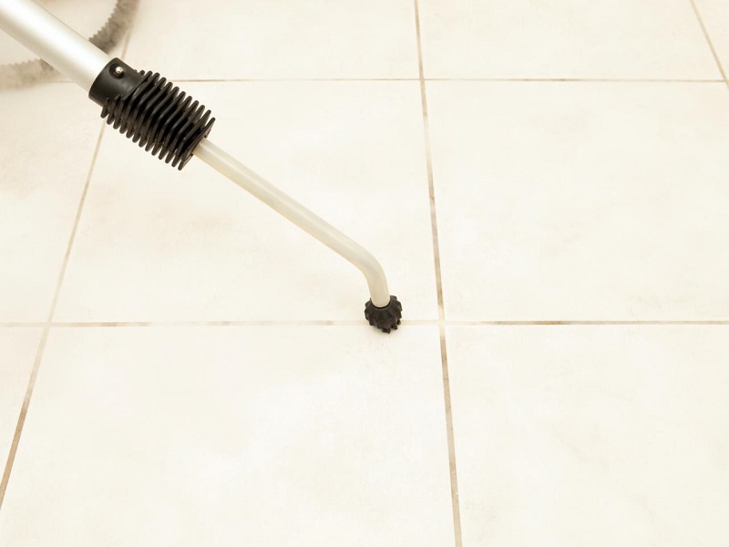 استفاده از ماشین بخارشوی برای تمیز کردن دوغاب کاشی های حمام و دستشویی