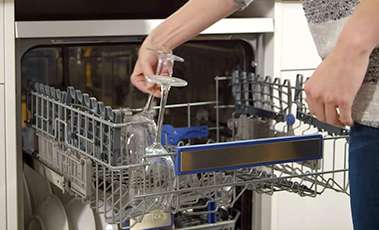 به نظرتون ماشین ظرفشویی بخرم؟ 10 دلیل ساده برای خرید ماشین ظرفشویی